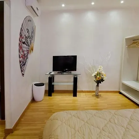 Via Palazzo בית הארחה 3*