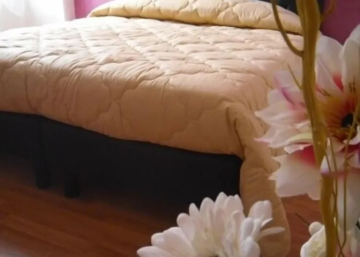 Via Palazzo Gæstehus 3*